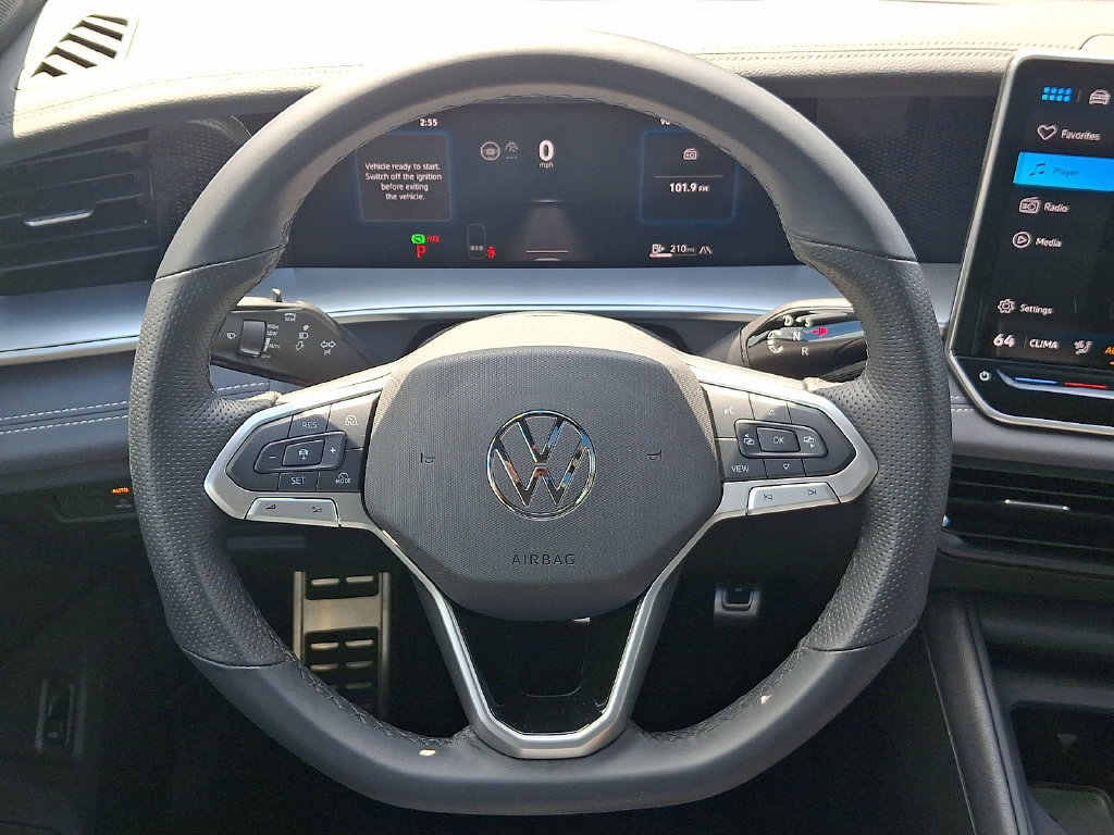 Used 2025 Volkswagen Tiguan SE R-Line AWD/4WD image 19