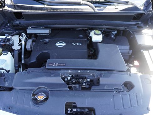 Used 2013 Nissan Pathfinder SV image 35