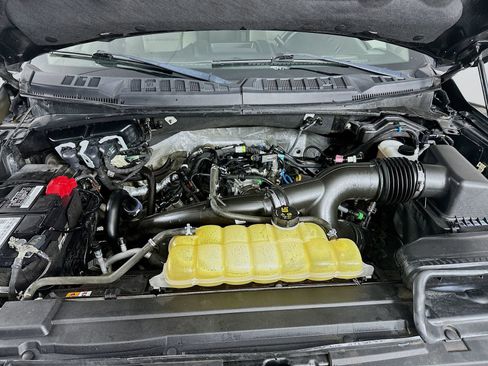 Used 2019 Ford F150 XLT w/ XTR Package image 30