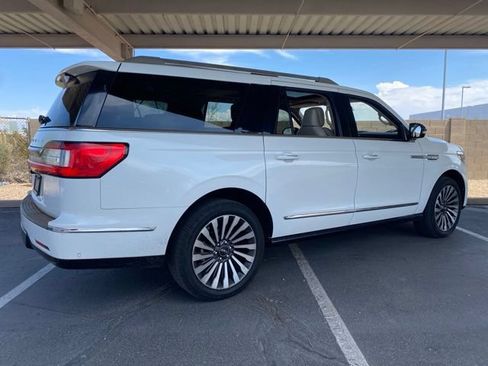 Used 2021 Lincoln Navigator L Reserve w/ Luxury Package AWD/4WD image 3
