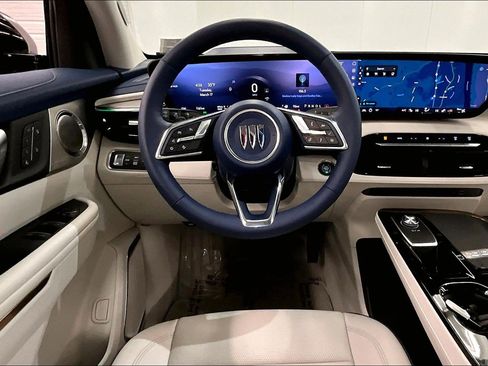 Used 2025 Buick Enclave Avenir AWD/4WD image 6