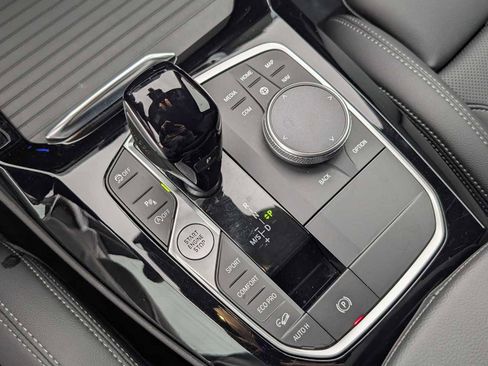 Used 2025 BMW X4 xDrive30i w/ Premium Package image 18