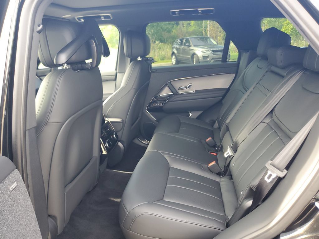 New 2026 Land Rover Range Rover Sport SE AWD/4WD image 24