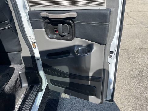 Used 2023 GMC Savana 2500 Extended image 20