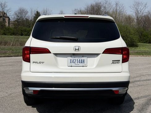 Used 2017 Honda Pilot Touring image 40