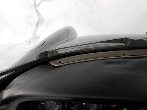Used 1987 Porsche 911 Carrera RWD image 44