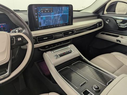Used 2025 Lincoln Aviator Reserve w/ Jet Appearance Package AWD/4WD image 19