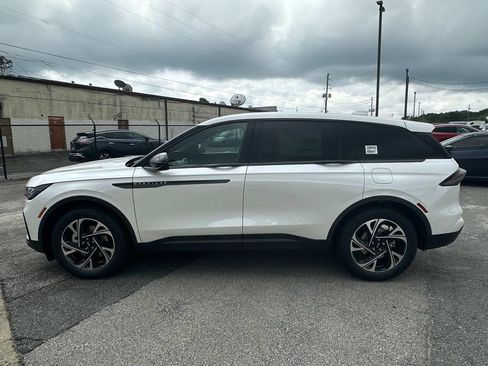 New 2025 Lincoln Nautilus Premier w/ Equipment Group 102A image 4