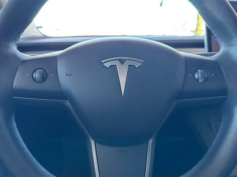Used 2023 Tesla Model 3 Standard Range image 22