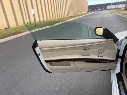 Used 2012 BMW 335i xDrive Coupe image 38