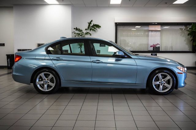 Used 2014 BMW 320i Sedan RWD image 5