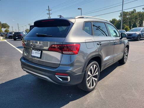 Used 2022 Volkswagen Taos SE image 6