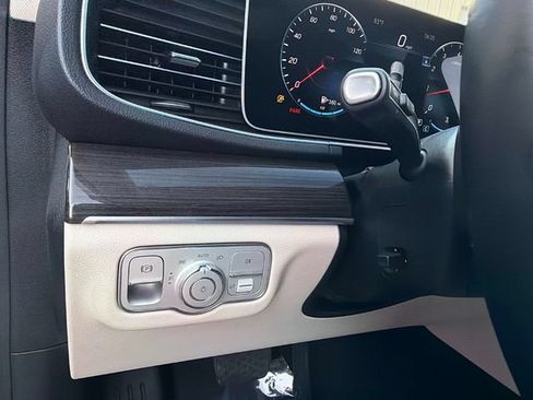 Used 2021 Mercedes-Benz GLE 350 4MATIC image 31