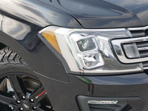 Used 2021 Ford Expedition Max XLT AWD/4WD image 3
