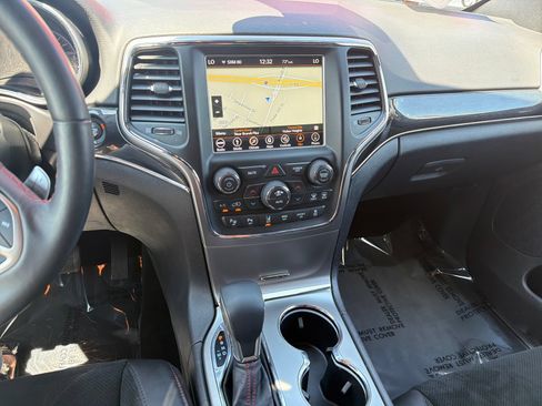 Used 2018 Jeep Grand Cherokee Trailhawk AWD/4WD image 22