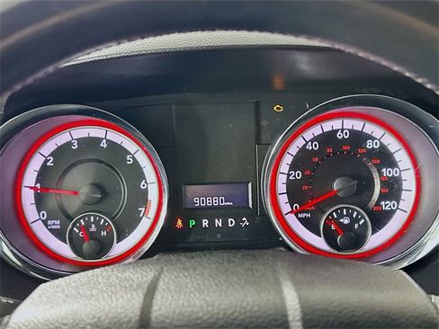 Used 2019 Dodge Grand Caravan SXT image 5