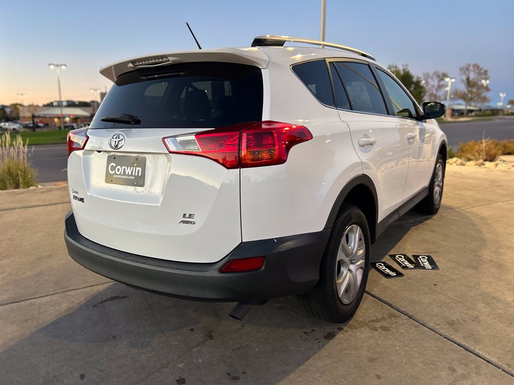 Used 2015 Toyota RAV4 LE AWD/4WD image 8