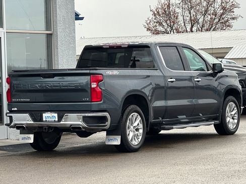 Used 2019 Chevrolet Silverado 1500 LTZ w/ LTZ Premium Package image 3