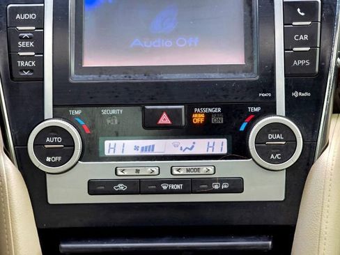 Used 2013 Toyota Camry XLE image 19