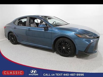 Used 2025 Toyota Camry SE w/ Multimedia Upgrade Package