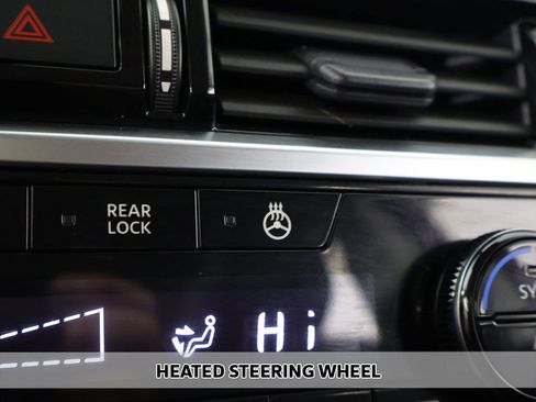 Used 2023 Nissan Pathfinder SL w/ Lighting Package (N92) image 7