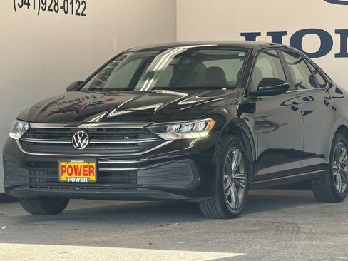 Used 2024 Volkswagen Jetta SE FWD image 7