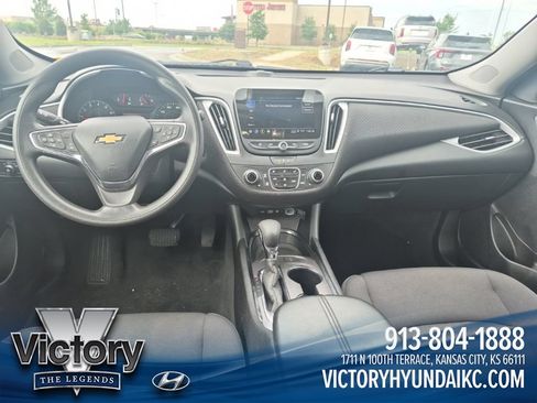 Used 2024 Chevrolet Malibu LT FWD image 11