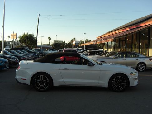 Used 2018 Ford Mustang Premium image 22