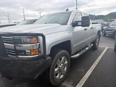 Used 2017 Chevrolet Silverado 2500 W/T w/ WT Convenience Package AWD/4WD image 3