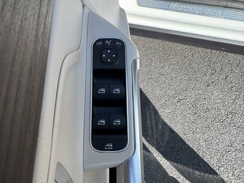 Used 2026 Mercedes-Benz GLB 250 4MATIC image 21