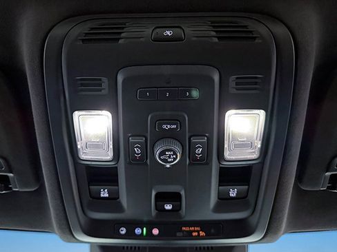 Used 2023 Cadillac Escalade Sport Platinum w/ LPO, ONYX Package image 21