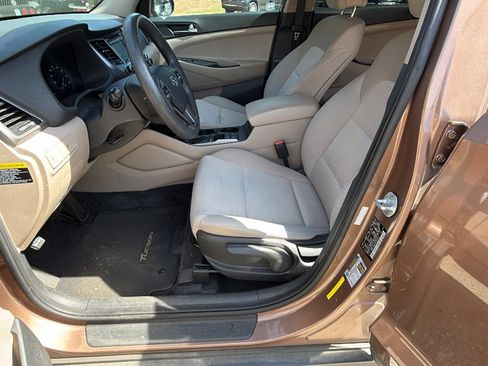 Used 2016 Hyundai Tucson SE w/ Option Group 12 image 16