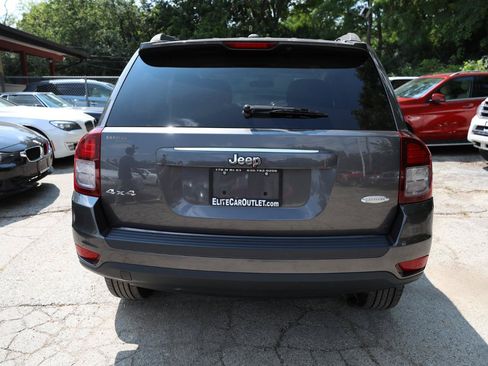 Used 2017 Jeep Compass Latitude AWD/4WD image 7