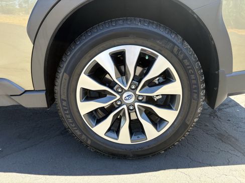 Used 2024 Subaru Outback Touring XT w/ Popular Package #2 AWD/4WD image 11