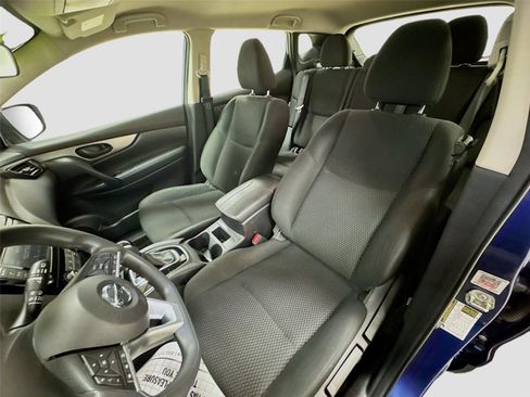 Used 2021 Nissan Rogue Sport S image 19