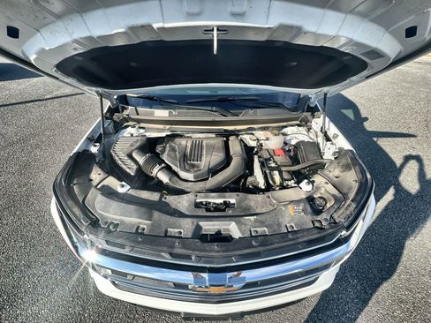 Used 2025 Chevrolet Traverse LT image 29