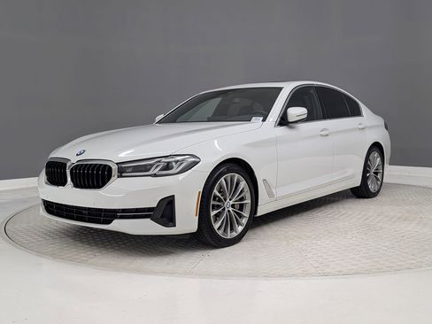 Certified 2023 BMW 530i w/ Convenience Package image 37