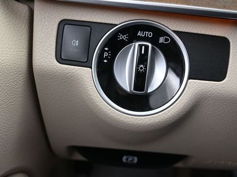 Used 2014 Mercedes-Benz E 350 E 350 image 21