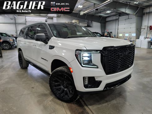 Used 2022 GMC Yukon XL Denali w/ Denali Ultimate Package AWD/4WD image 1