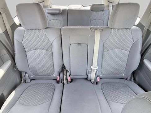 Used 2011 Chevrolet Traverse LS FWD image 23