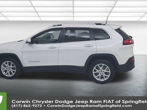 Certified 2018 Jeep Cherokee Latitude Plus image 9