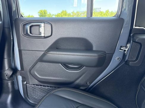 Used 2024 Jeep Wrangler Unlimited Rubicon 392 AWD/4WD image 15