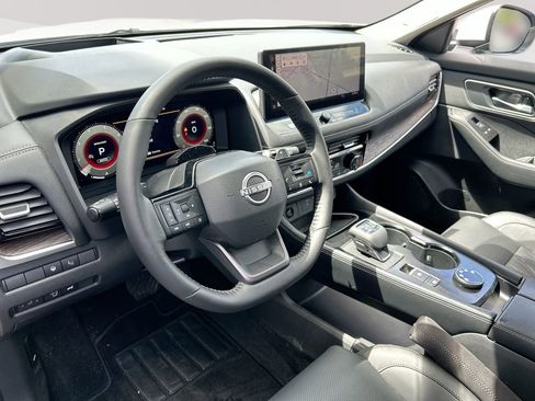 Used 2025 Nissan Rogue Platinum w/ Tech Package AWD/4WD image 14