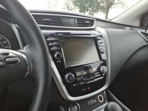Used 2022 Nissan Murano S image 18