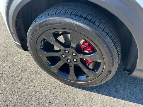 Used 2020 Ford Explorer ST w/ ST Street Pack image 8