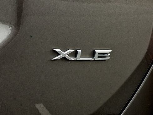 Used 2026 Toyota RAV4 XLE Premium AWD/4WD image 10