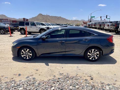 Used 2017 Honda Civic EX image 2