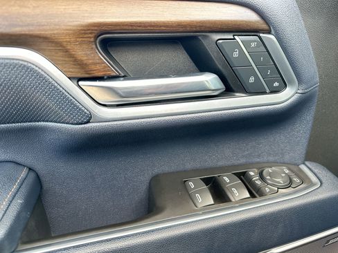 Used 2025 Chevrolet Silverado 2500 High Country w/ Z71 Off-Road Package image 13