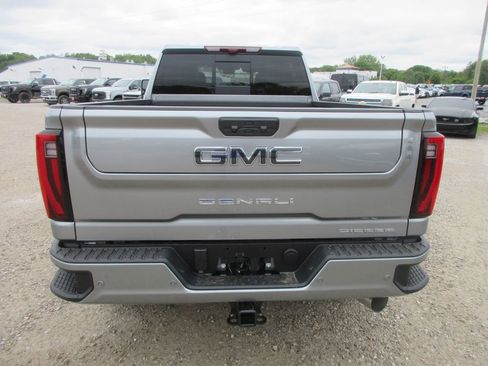 New 2026 GMC Sierra 2500 Denali Ultimate AWD/4WD image 6