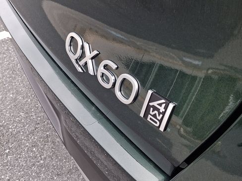 New 2026 INFINITI QX60 Luxe w/ Family Package image 19